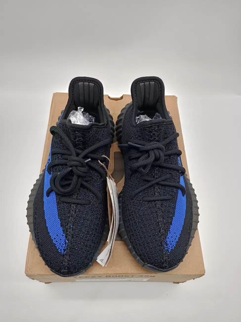 672 - Adidas Yeezy Boost 350 V2 Dazzling Blue | Item Details - AG Lab ...